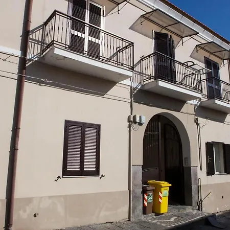 Airport House Apartament